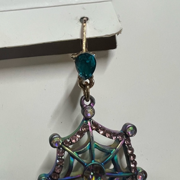 NWT Betsy Johnson Ghost & Spider Web Earrings - Picture 12 of 14